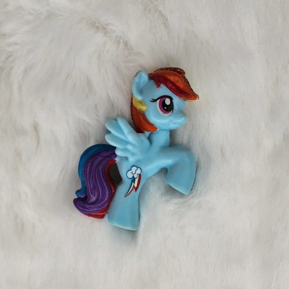 My Little Pony Rainbow Dash Mini 2" Figure Glitter Hasbro Blind Bag MLP - Picture 2 of 5